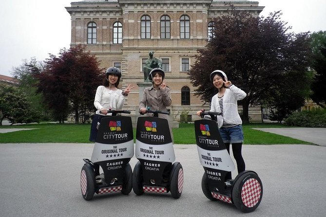 (120min) Zagreb All Around Tour-all of the Lower town/Upper town - Oktogon, Flower Square, and the ride back