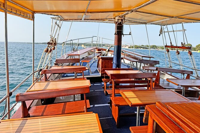 2-Hour Dolphin Guided Safari NP Brijuni from Fazana - Sunset scenery and the Brijuni setting