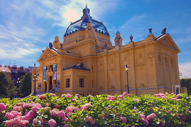 2-Hour Private Walking Tour of Zagreb - Forty-five minutes in Gradec and the Upper Town