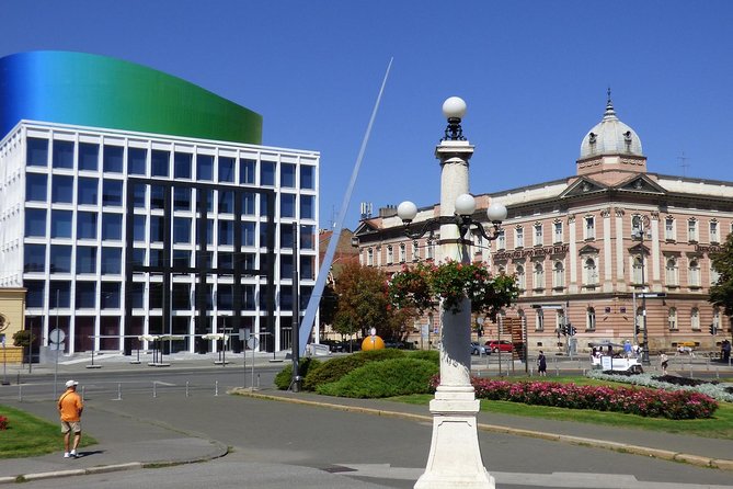 2-Hour Private Walking Tour of Zagreb - What the guide adds to a short walk
