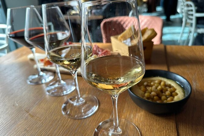 2 Hours Wine Tasting in Dubrovnik Old Town - White wine with calamari, bread, and houmous
