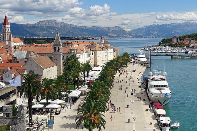 50 Shades of Blue - Maslinica gives you an hour on Šolta