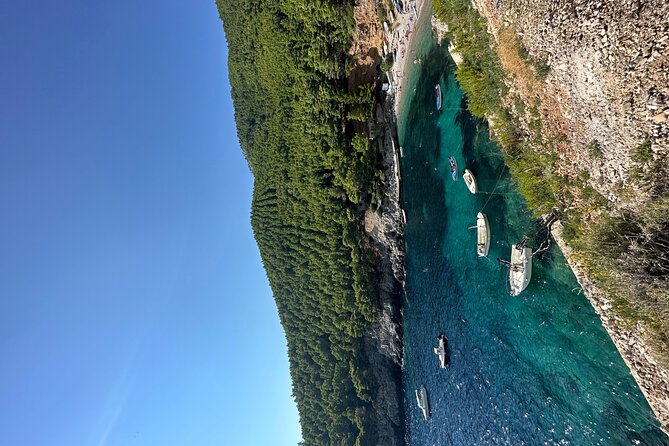 8h from Dubrovnik to the Elafiti islands with Quicksilver 675 boat - The Quicksilver 675 and the group size
