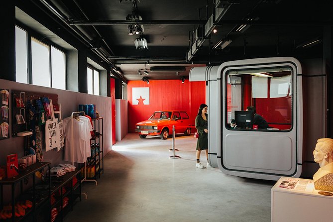 A walk through life in communist Yugoslavia - Room sets that turn politics into daily life