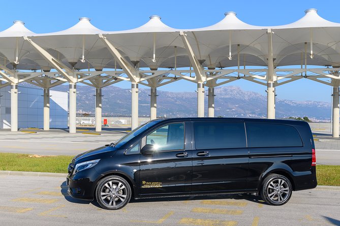 Airport shuttle - Vehicles, comfort, and room for luggage