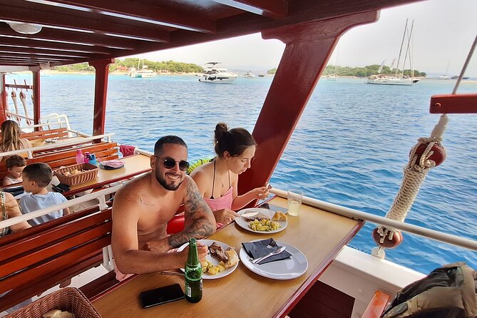 All-Inclusive Blue Lagoon & 3 Island Boat Tour with Food & Drinks - Comfort, seating, and the boat atmosphere