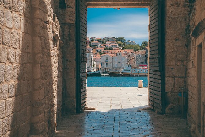 Best of Split & Trogir: Private VIP Tour with Local Guide - Gregory of Nin and the polished lucky toe
