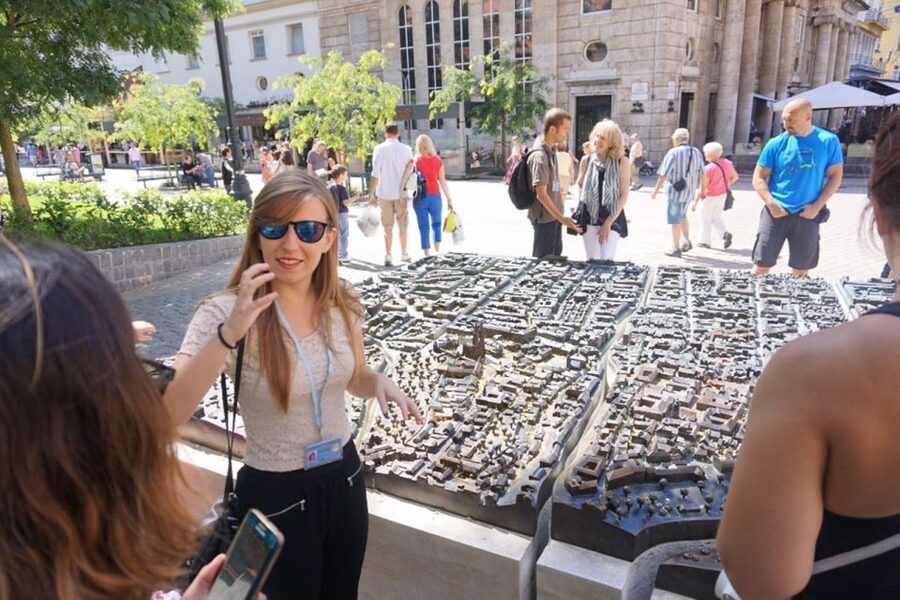 Best of Zagreb Walking Tour - St. Mark’s Square and the stories of power