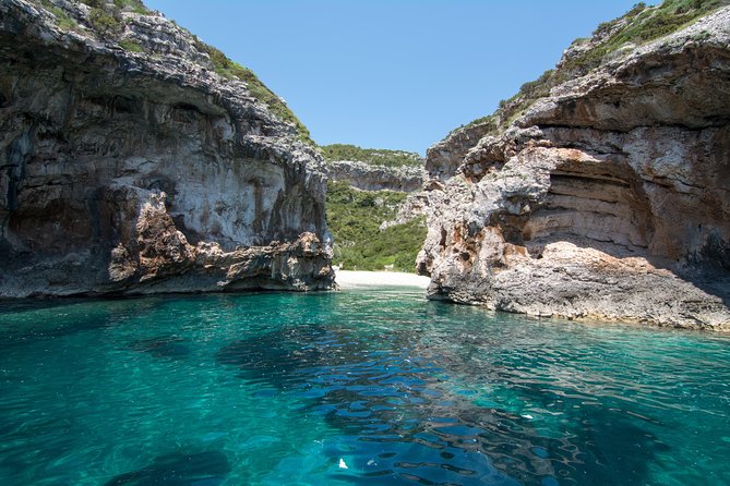 Blue Cave and Hvar 5 Islands speedboat tour | from Split&Trogir - Stiniva Cove is a quick look at a famous beach