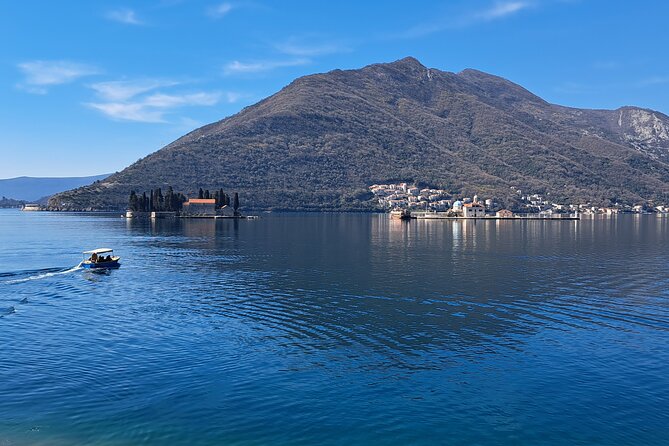 Blue Cave and Šunj Beach Speedboat Tour from Dubrovnik - Drinks, snacks, and what to pack