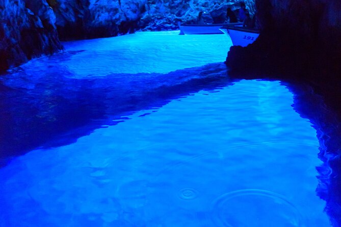 Blue Cave and Town Hvar with 5 Island Boat Tour - Key points before you book