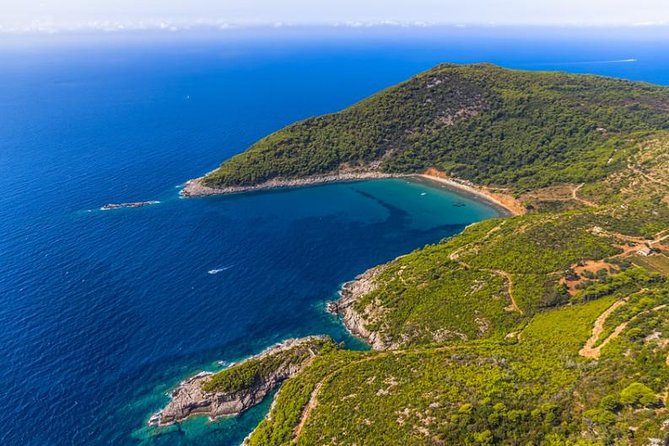 BLUE CAVE&GREEN CAVES /ŠUNJ beach Speedboat tour- WITH DRINKS - The captains and the feel of the trip