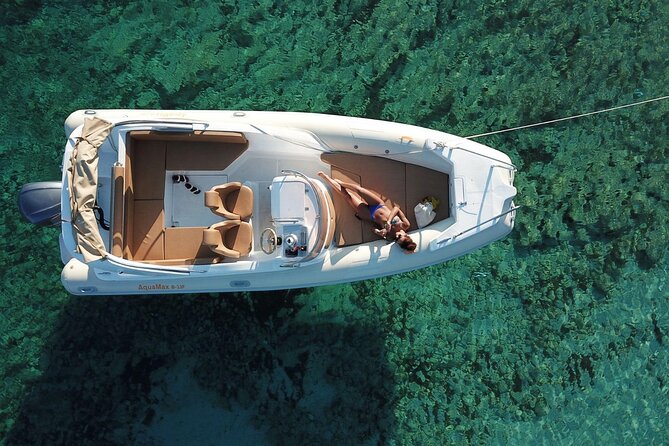 Blue cave group tour with swimming and snorkelling from Hvar - The Green Cave and its ray of sunlight