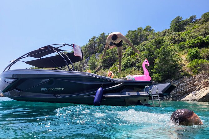 Blue Cave & Hvar, 5 Islands Speedboat with Luxury Seats in Shade - Starting in Split’s Republic Square