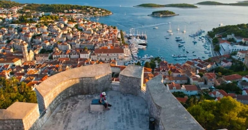 Blue Cave & Island-Hopping Tour with Snorkeling from Split - The Blue Cave: a short visit with a strong visual payoff