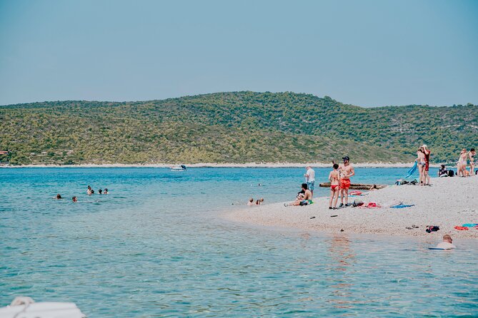 Blue cave, Mamma Mia and Hvar, 5 islands speedboat tour - The Mamma Mia beach is a photo stop