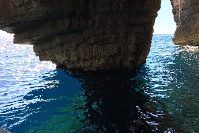 Blue cave private tour from Hvar - Skipper Toni and the human side of the trip