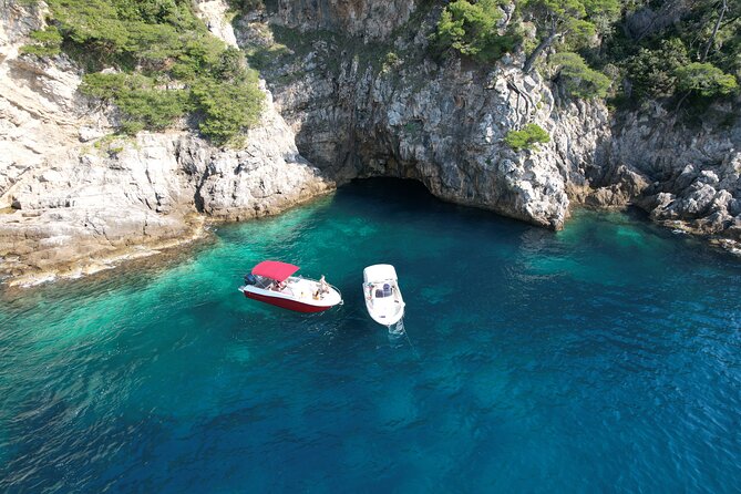Blue cave tour - 4 caves and sandy beach - Who will enjoy this boat tour?