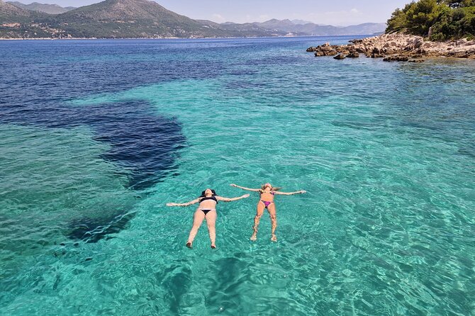 Blue & Green Cave Experience: Drinks, Snorkeling & Šunj Beach - Drinks are included, lunch is not