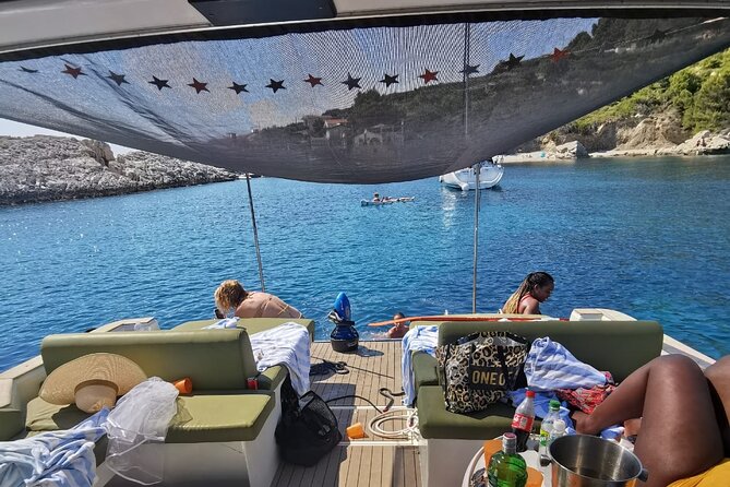 Blue & Green cave tour with yacht from town Hvar - The price and the question of value
