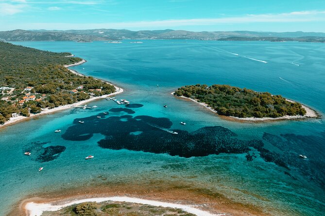 Blue Lagoon & 3 Islands Small-Group Speedboat Tour - Maslinica on Šolta: a relaxed final stop
