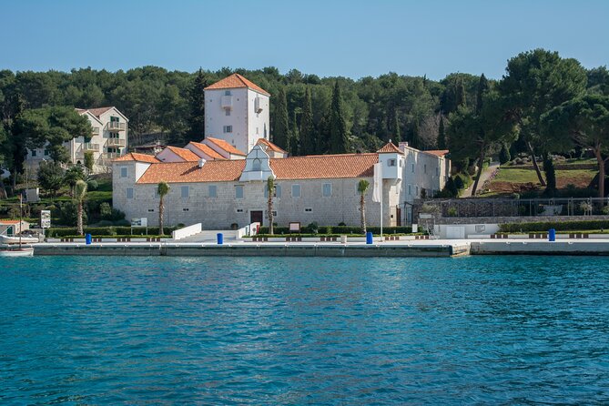 Blue Lagoon and Šolta Island Private Speedboat Tour - What the $932.53 price really buys you