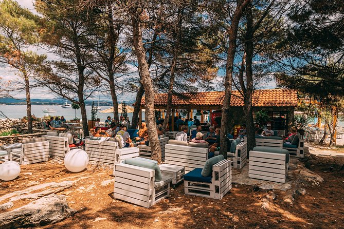 Blue Lagoon Private Tour from Trogir - LUNCH IN THE RESTAURANT INCLUDED - The return past Čiovo, Kraljevac, and Santa Fumia