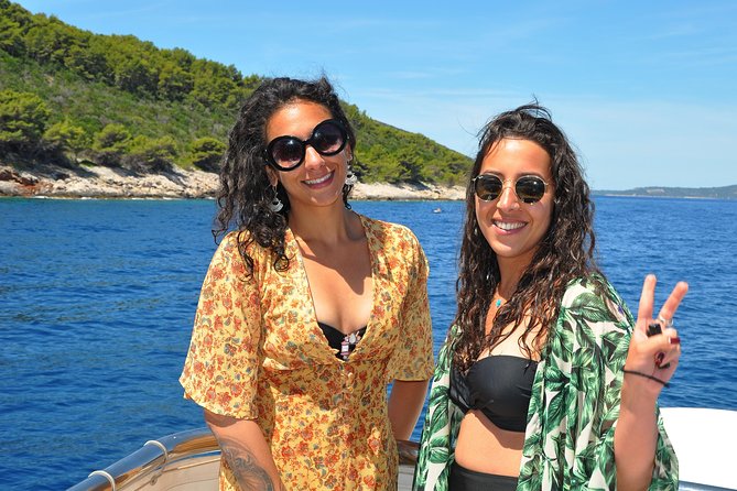 Blue Lagoon Private Tour from Trogir - LUNCH IN THE RESTAURANT INCLUDED - The opening cruise through 12 small islands