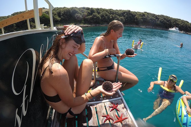 Boat tour swimming snorkeling south Istria Kamenjak Premantura - Porer lighthouse and the outer coast