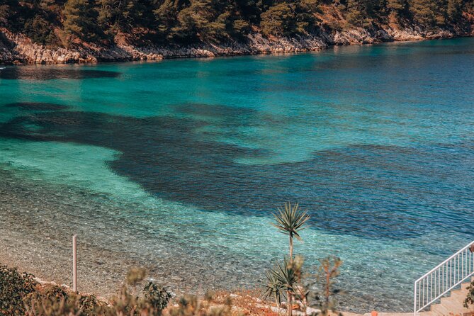 Brac, Hvar, & Solta Day Trip: Snorkeling, Wine & Lunch from Split - Stari Grad: a welcome break from the water
