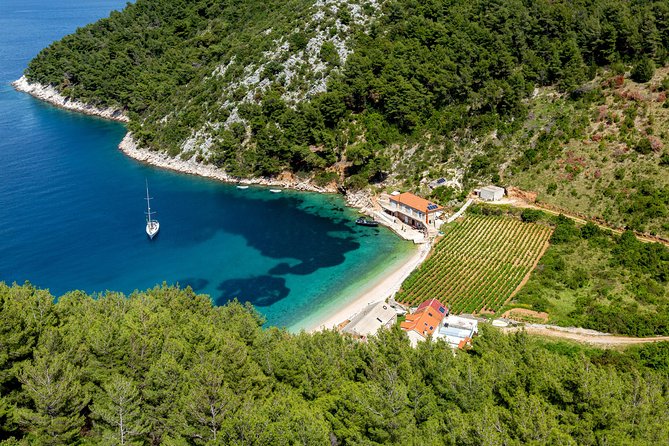 Brac, Hvar, & Solta Day Trip: Snorkeling, Wine & Lunch from Split - Meeting the boat at Matejuška
