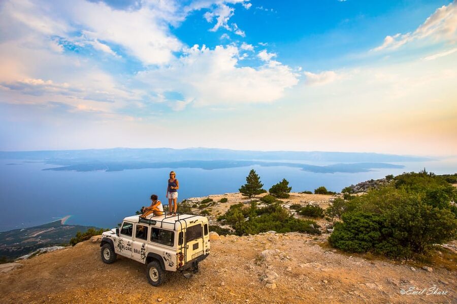 Brač: Island Exploration Tour by Four-Wheel Drive Jeep - Škrip and the olive oil museum