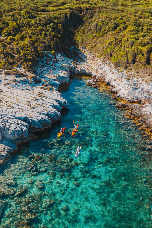 Cape Kamenjak: Kayak Tour with Cave Experience - Meeting at Jistra Adventures and finding parking