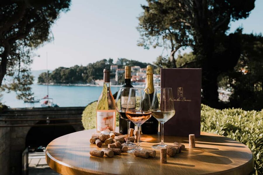 Cavtat Wine Experience: Tasting at Wine Bar Banac - Arriving at Wine Bar Banac on Trumbićev put 25