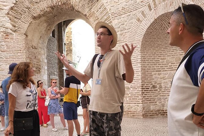 Chill Private Walking Tour of Diocletian's Palace - Seeing a Roman mausoleum become Saint Domnius Cathedral