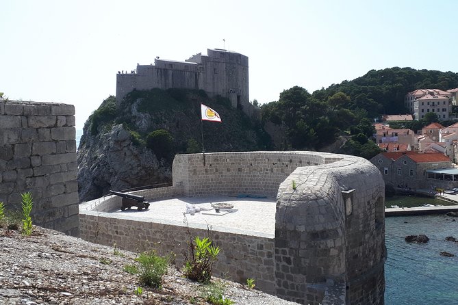 City Walls Legends and Facts Tour - A compact 90-minute schedule