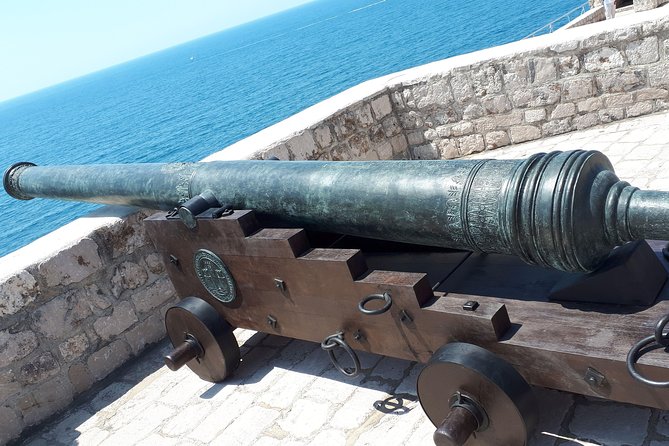 City Walls Legends and Facts Tour - Practical details that matter