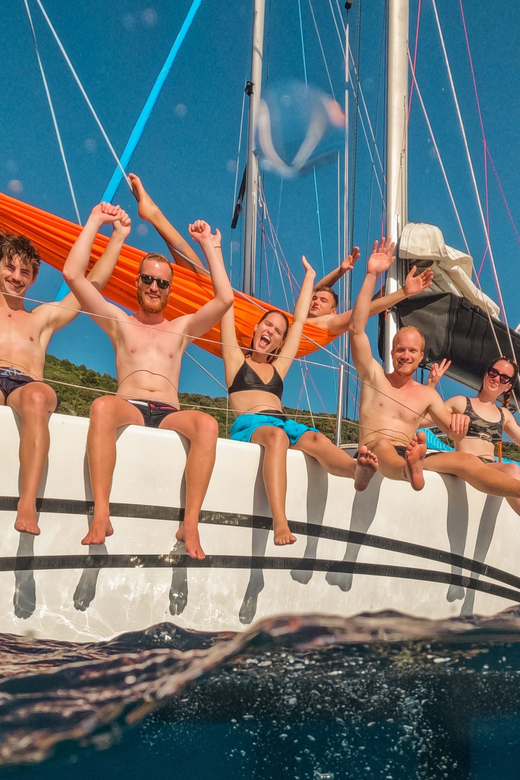 Cres: Sailing Experience Day-Trip - Lubenice beach and its clear water