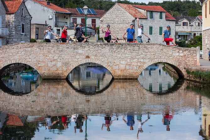 Cycle Hvar Tour - The Inland Return Through Vineyards and Olive Groves