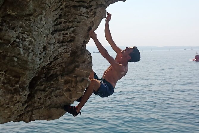 Deep Water Solo and Cliff Jumping Tour in Split - Meeting at 9:00 a.m. near the Meštrović promenade