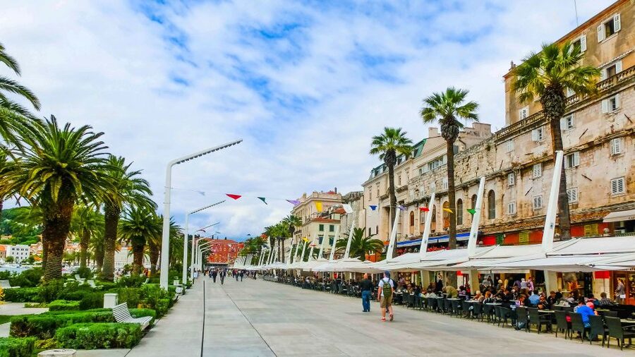 Discover The Old Town Split 1.5h walking Small group tour - Who should book this walk?