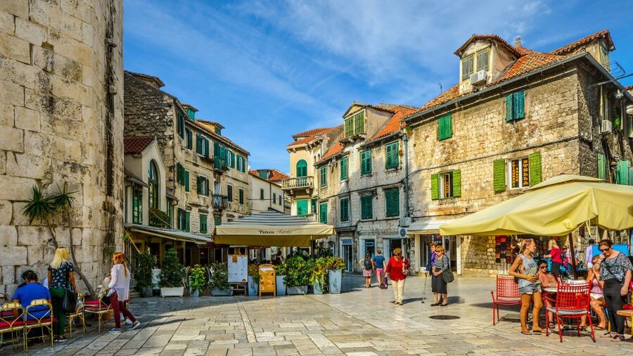 Discover The Old Town Split 1.5h walking Small group tour - The Peristyle courtyard and Roman scale
