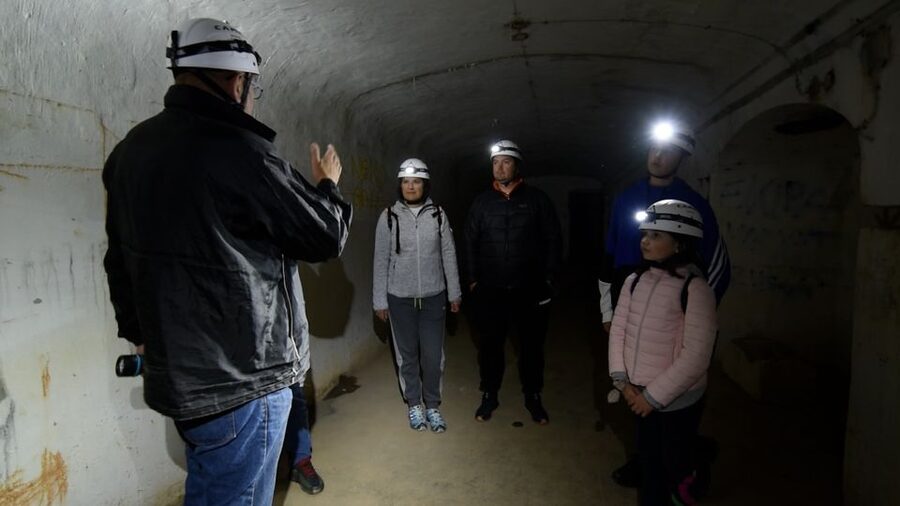 DISCOVERING THE UNKNOWN Extended WW2&UNDERGROUND tour - What to wear and how demanding is it?