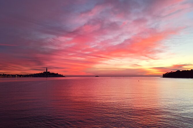 Dolphin Watching Sunset Speedboat Tour with Drinks in Rovinj - Setting out from Rovinj’s pier
