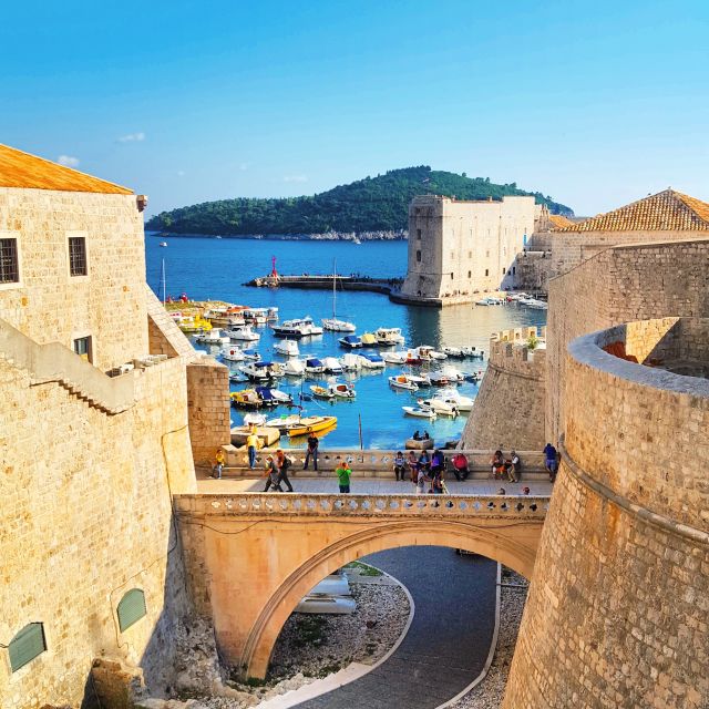 Dubrovnik: 1.5-Hour Guided Old Town Walking Tour - Stradun, Dubrovnik’s main line through town