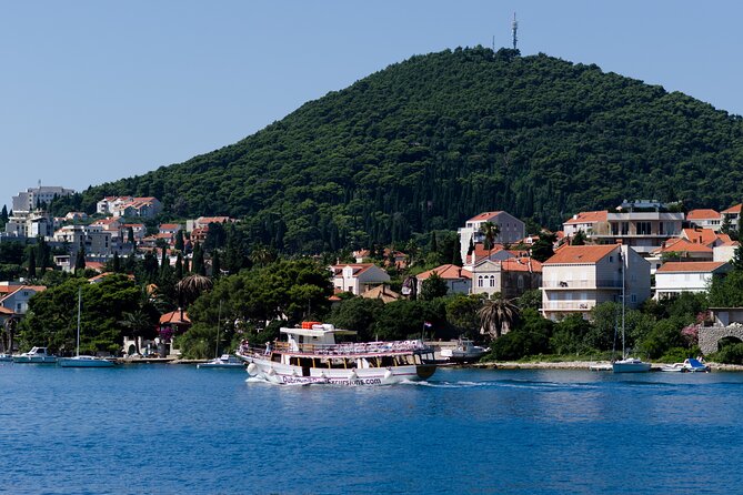 Dubrovnik: 3 Islands Boat Tour with Lunch & drinks(FR, ES, EN) - Koločep: small bays and the final party
