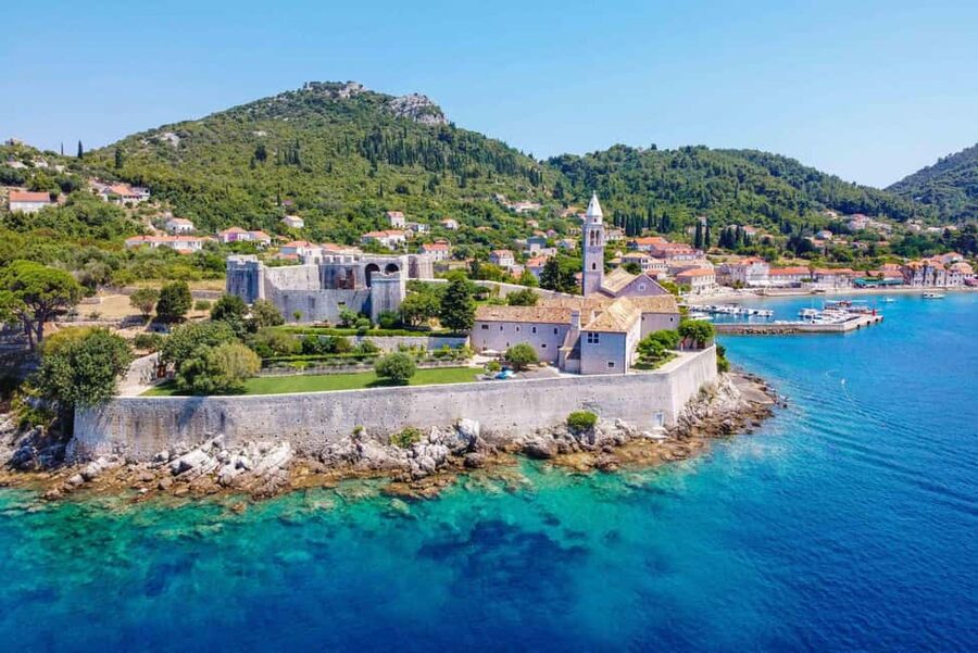 Dubrovnik: 3 Islands Boat Trip with Drinks (FR, ES, IT, EN) - Drinks, lunch, and the practical cost