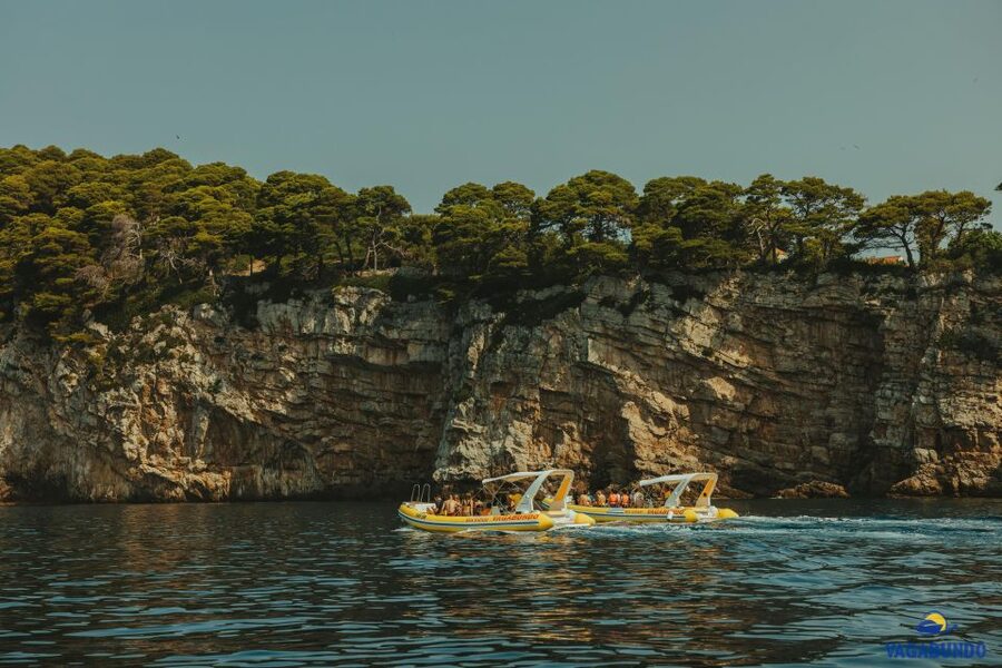 Dubrovnik: Blue Cave Afternoon Speedboat Tour with Drinks - The Three Green Caves: the most physical stop