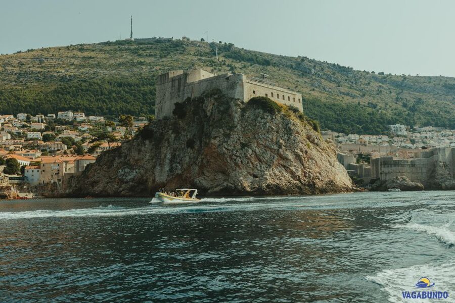 Dubrovnik: Blue Cave Afternoon Speedboat Tour with Drinks - Sunj Beach gives the afternoon a slower rhythm