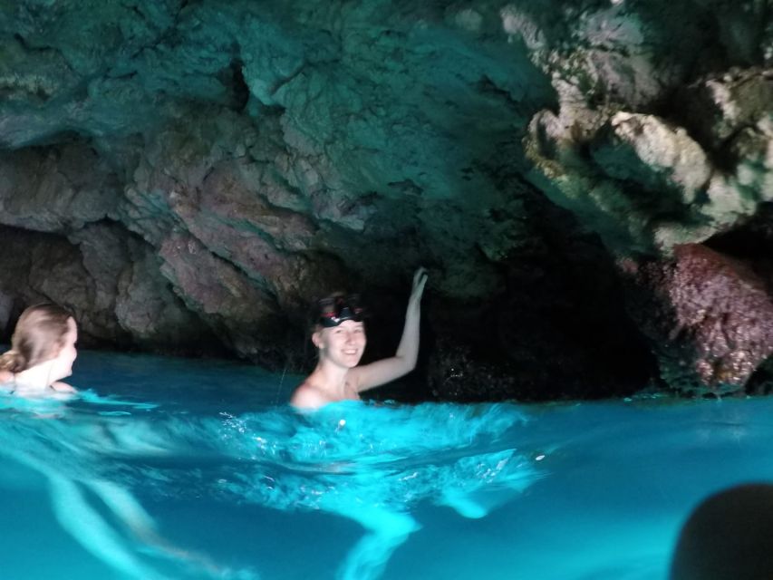 Dubrovnik: Blue Cave & Sunj Beach Boat Tour with Drinks - Key points to know before booking